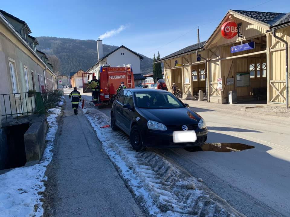 Ölbindearbeiten im Ortsgebiet